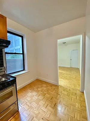 Rented by Waverly Realty Associates | media 14