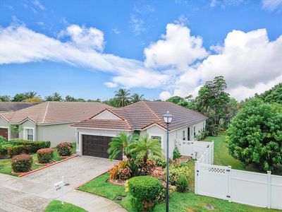 2725 Willow Ln, Lauderdale Lakes, FL, 33311
