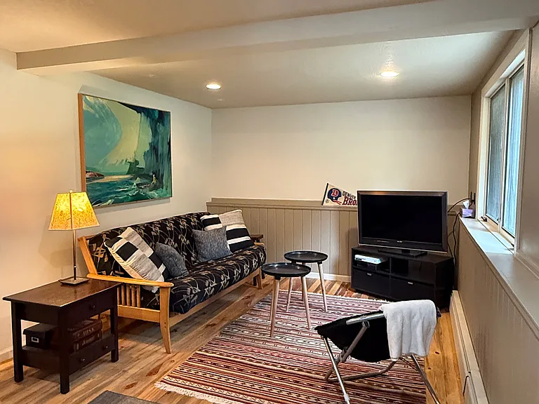 2nd living space / garage entry (split level)