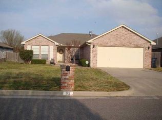912 Cardiff Pl, Yukon, OK 73099