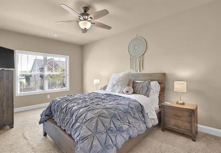 4960 Wilshire Xing — Photo 22