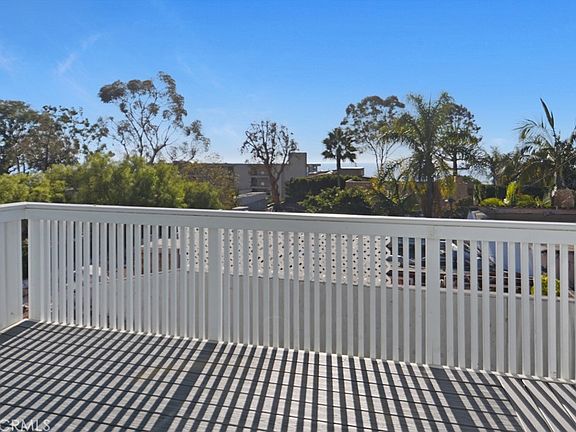 5th image of 31725 Virginia Way #31725