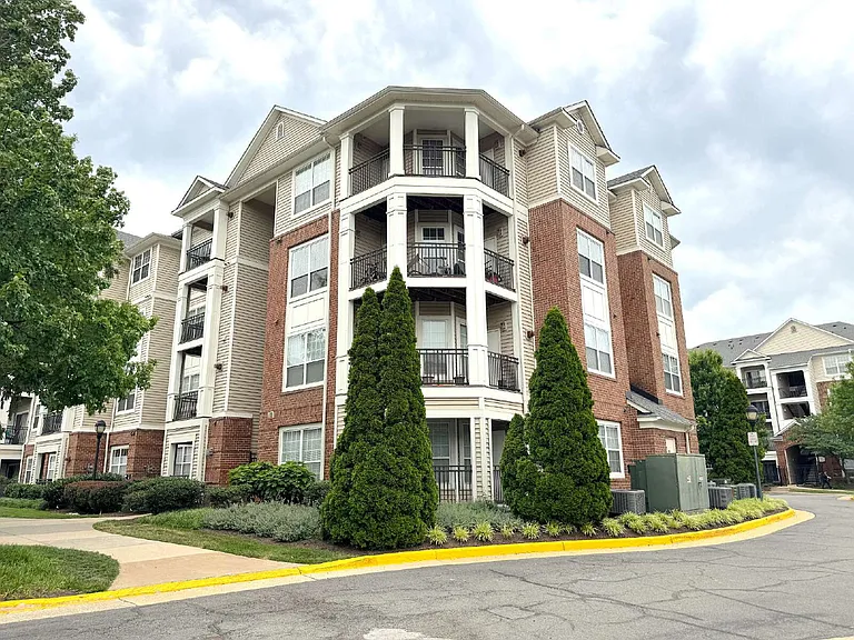 12921 Centre Park Cir #204 — Photo 1
