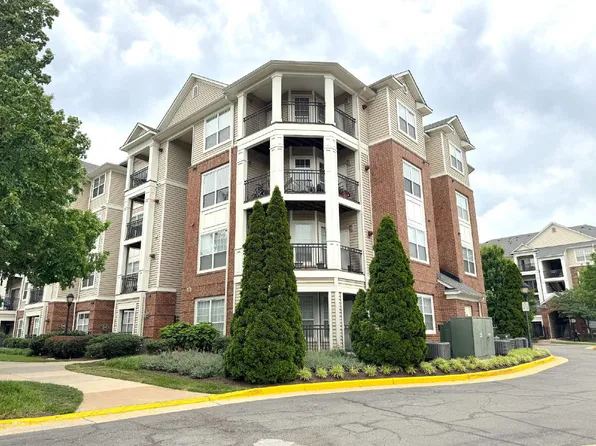 12921 Centre Park Cir APT 204, Herndon, VA 20171