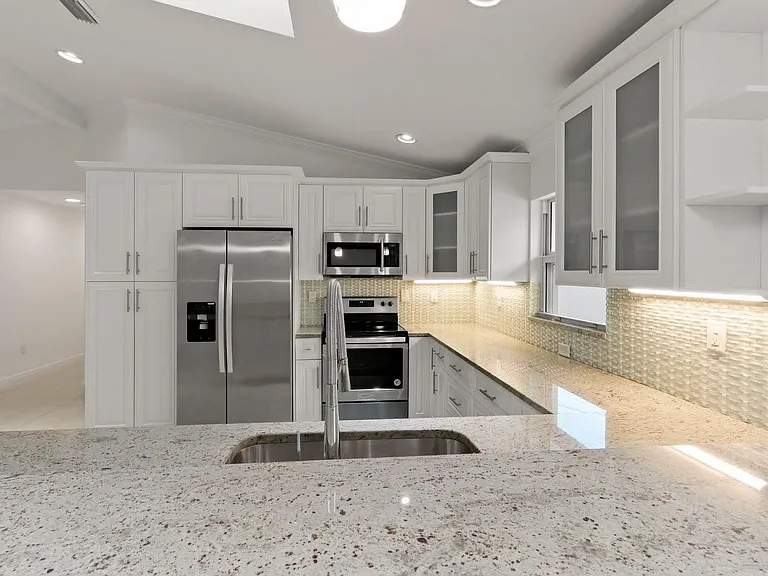 152 Swain Blvd — Photo 11