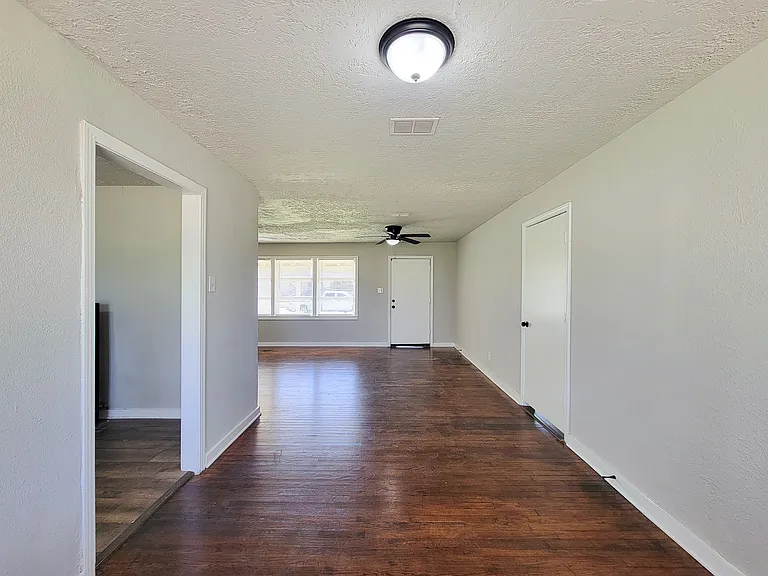5815 Southseas St — Photo 12