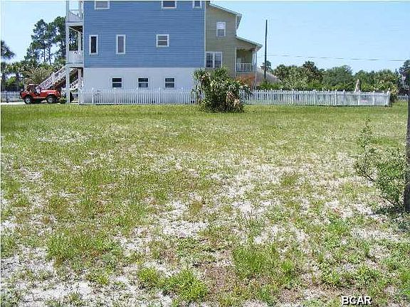 3rd image of 924 Lighthouse Lagoon Ct