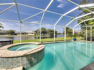 6604 Willow Lake Cir, Fort Myers, FL 33966