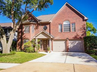 16447 Ash Point Ln, Sugar Land, TX 77498