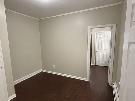 4th image of 247 Amherst St APT 1L