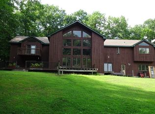 396 Oregon Trl, Shawangunk, NY 12566