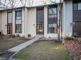 11908 Barrel Cooper Ct, Reston, VA 20191