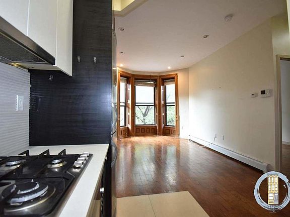 2nd image of 212 Hancock St #5B
