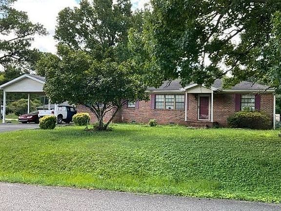 4th image of 902 Altamaha St