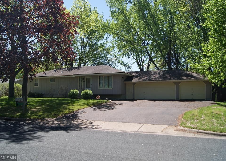 1st image of 909 83rd Ave N
