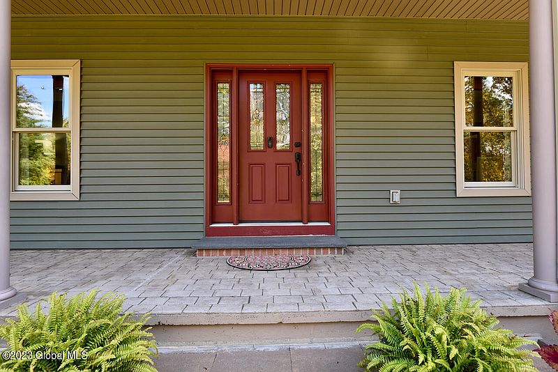 5th image of 120 Vosburgh Road