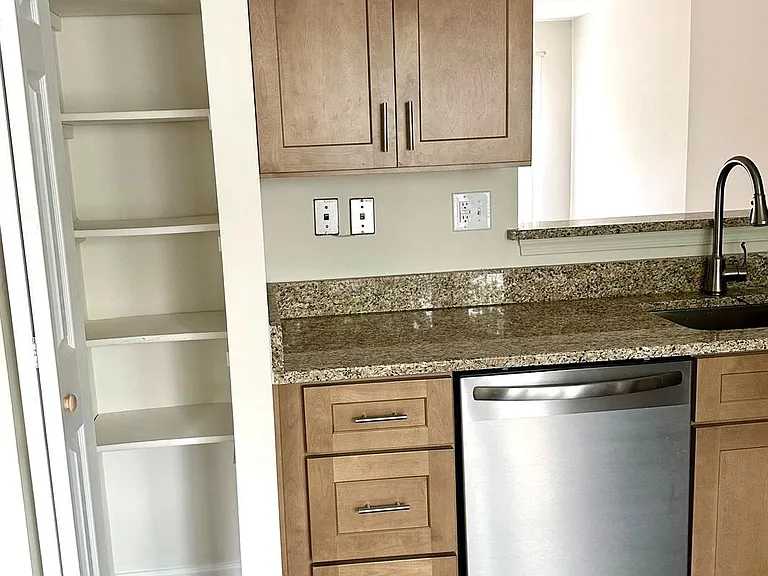 14510 London Ln — Photo 5