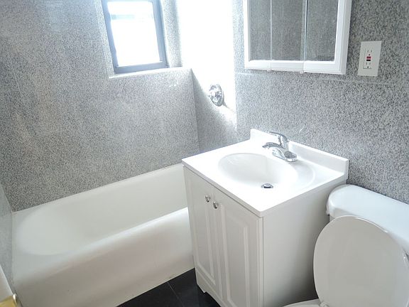 4th image of 2407 36th St APT C3