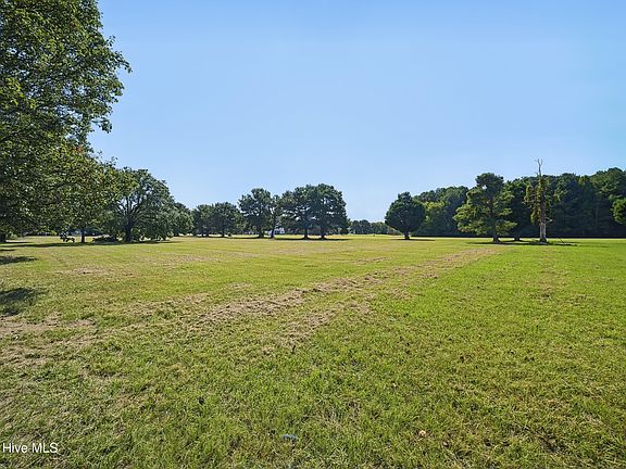 4th image of 1040 Soundside Road