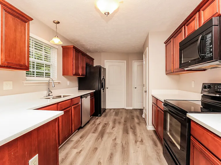 412 Elegance Way — Photo 7