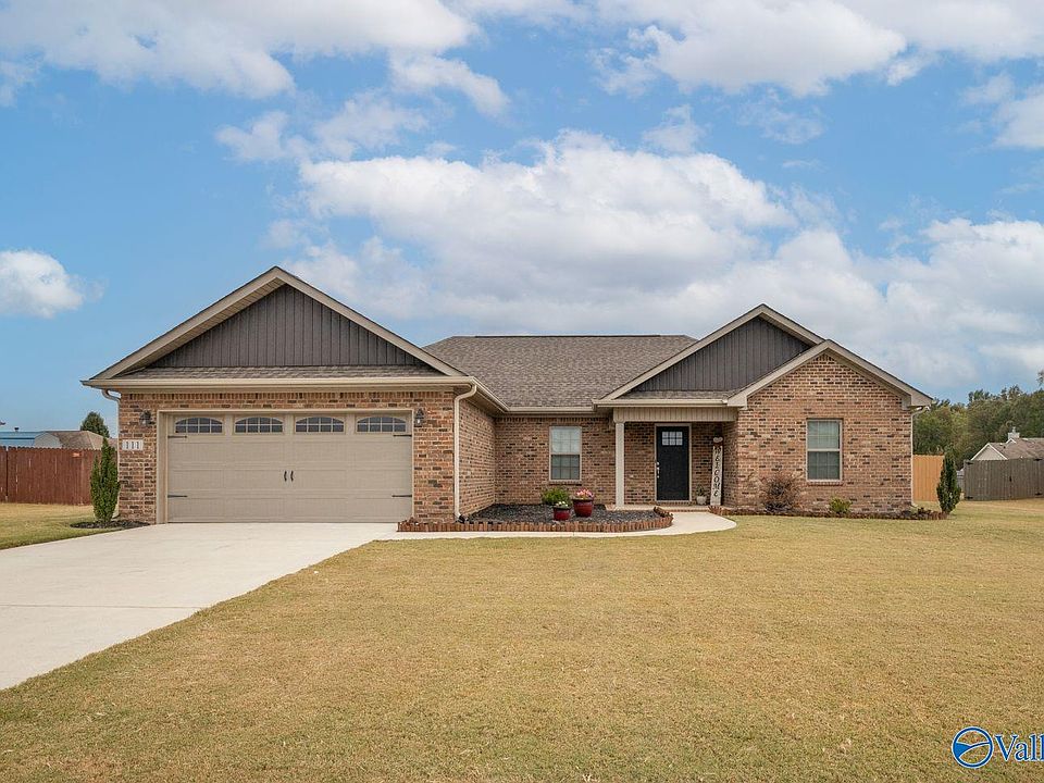 1st image of 111 Stillwood Dr