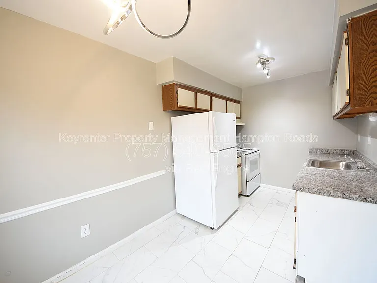 405 Clifton St #A — Photo 9