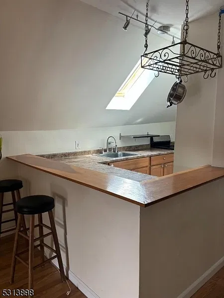1 bed, 1.0 bath, $2,225 — Photo 3