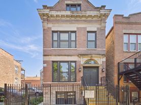 2819 W 25th St, Chicago, IL