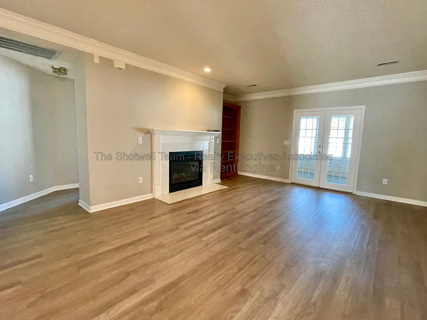 2 bed, 2.0 bath, 1676 sqft, $2,100 — Photo 3