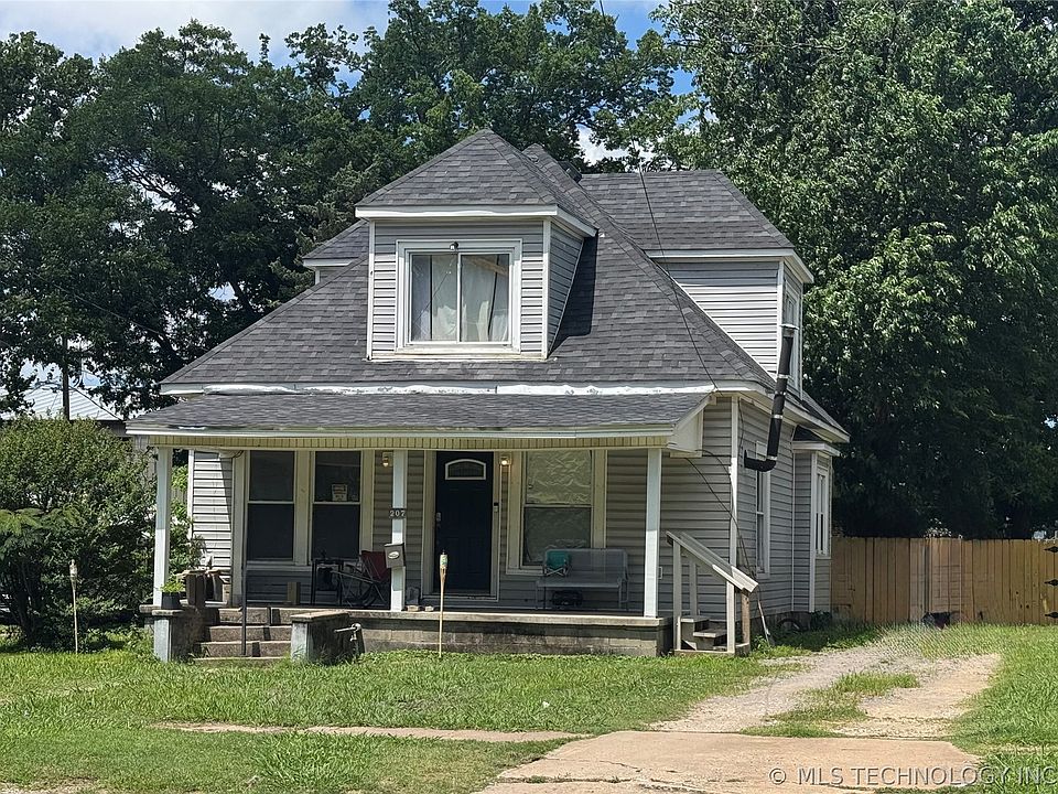 1st image of 207 N State St
