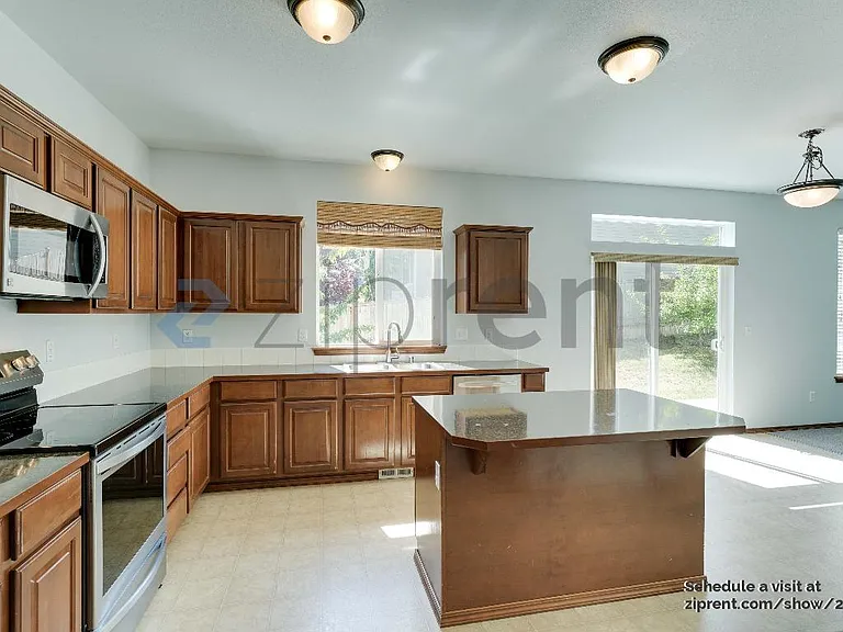 2812 67th Ct SE — Photo 8