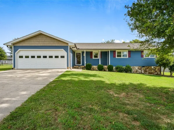 105 Stonehaven Dr, Anderson, SC 29625