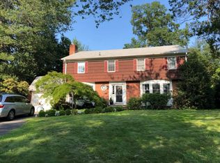 4 Cliff Pl, Pelham, NY 10803