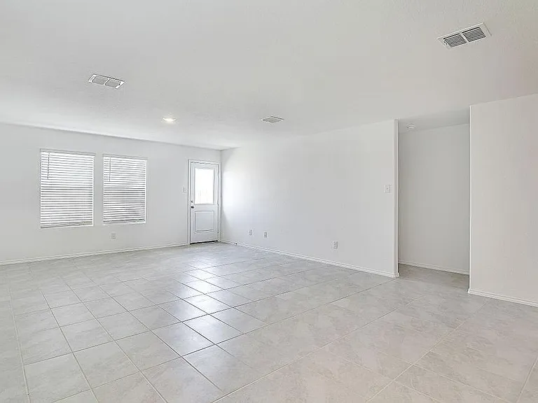 4052 Dublin Ridge Dr — Photo 2