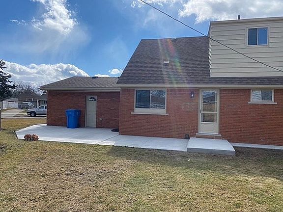 5th image of 21030 Brooklawn Dr
