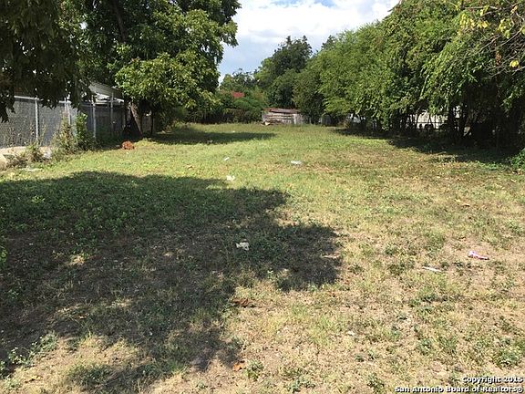 2nd image of 2111 N Interstate Highway 35