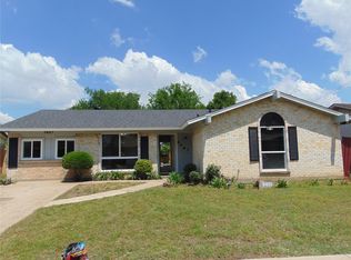3461 Pacesetter Dr, Dallas, TX 75241