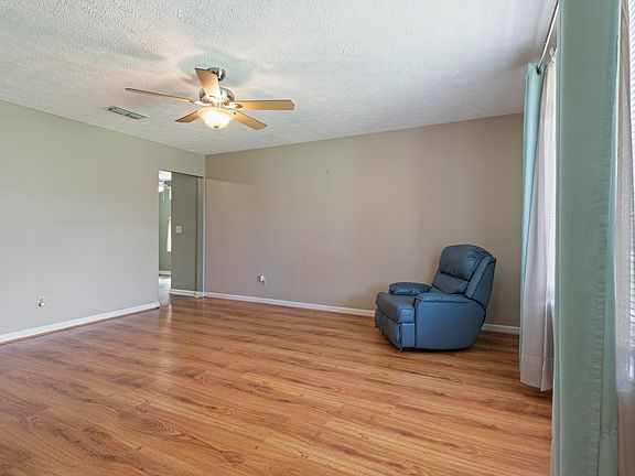 4th image of 5534 Jernigan Ln