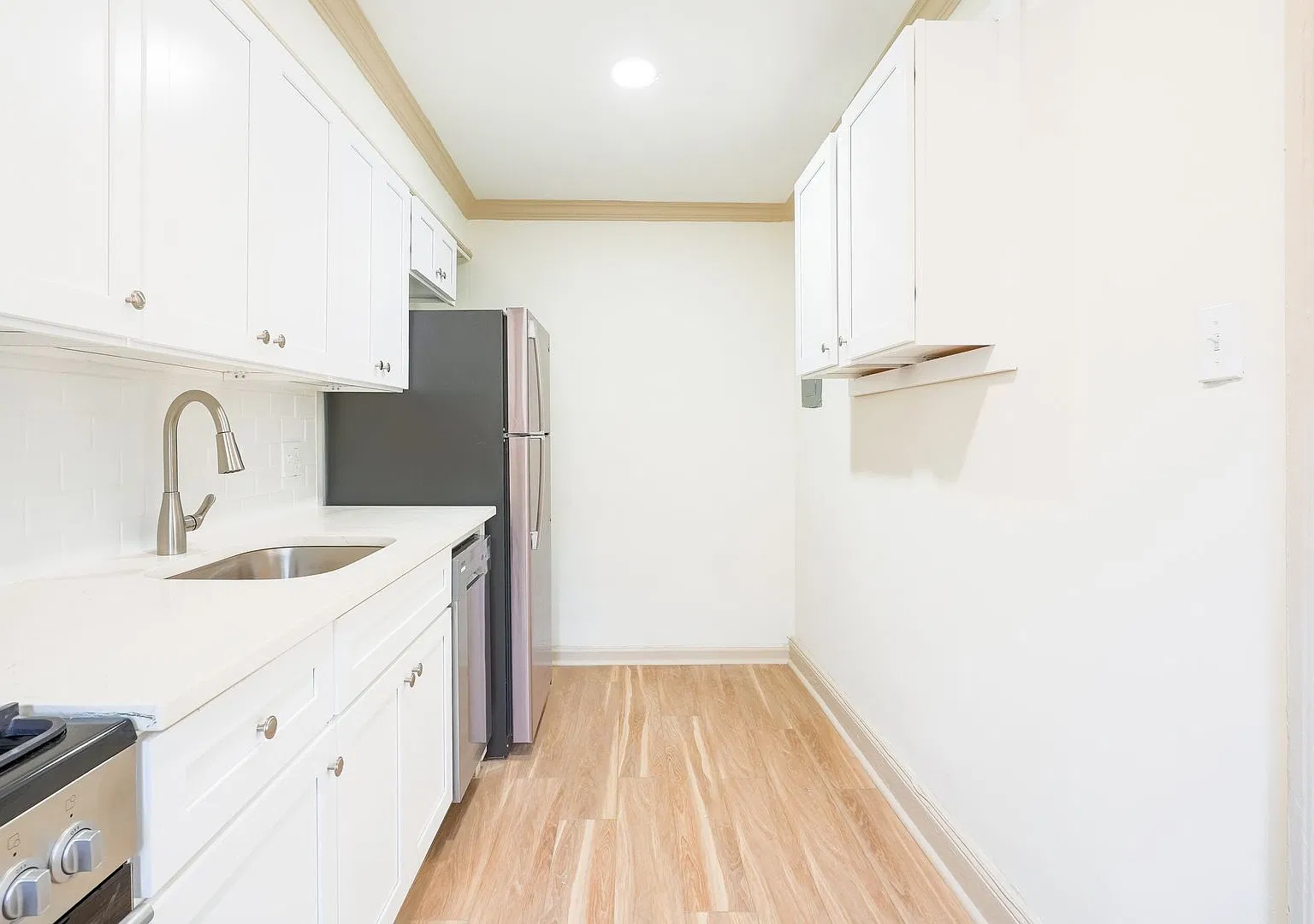 307 Kings Highway East — Photo 4