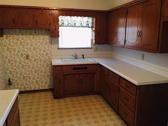 Kitchen Cabinets - 1962 and still in GREAT condition...