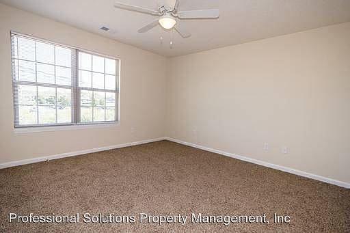2nd image of 130 Boyd Pl APT 7