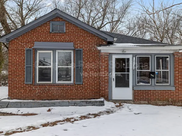 10139 Royal Dr, Saint Louis, MO 63136