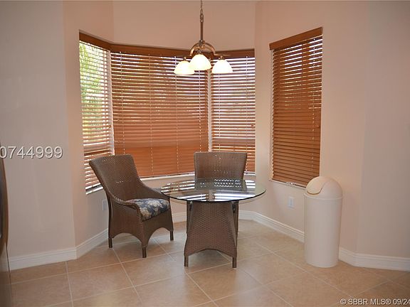 4th image of 16100 Emerald Estates Dr APT 380