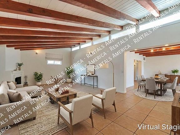 2nd image of 2250 E La Mirada St
