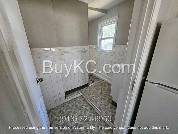 5th image of 812 S Marion Ave