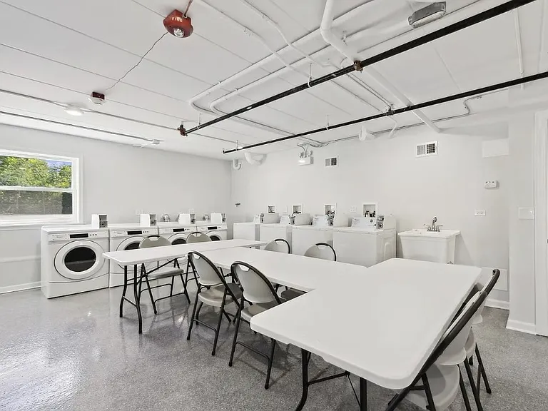 515 N Cass Ave #3 — Photo 13