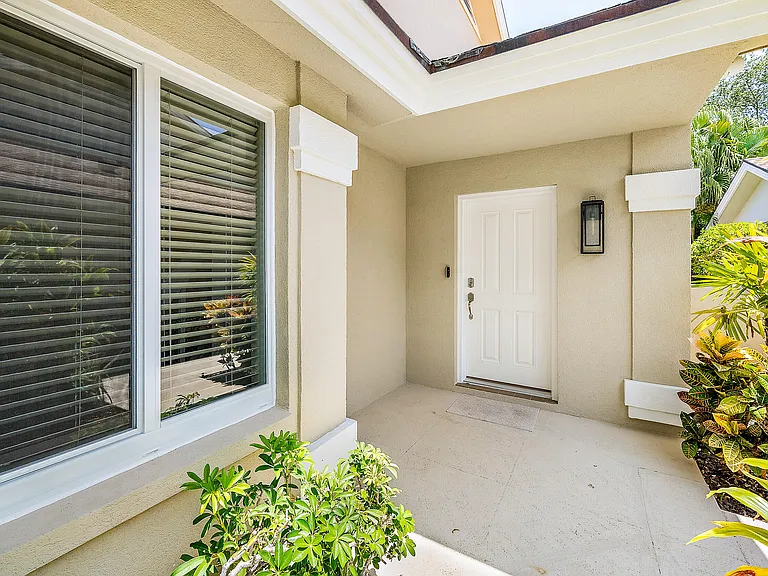 203 E River Park Dr — Photo 4