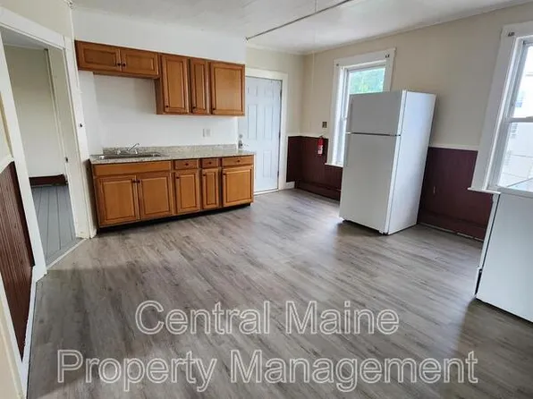53 River St APT 3, Lewiston, ME 04240