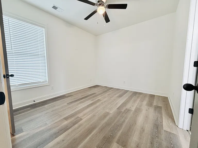 2035 Rosewood Dr #A — Photo 29