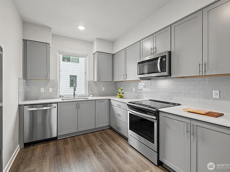 10103 16th Pl SE #3 — Photo 2